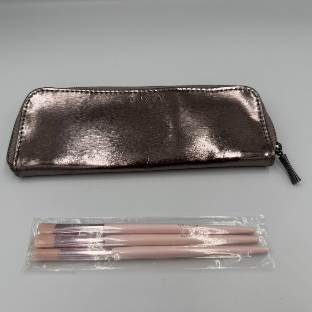 Mary Kay Eyeshadow Brush Set Rose Gold‎ 3 Brushes Pink Zip Bag New